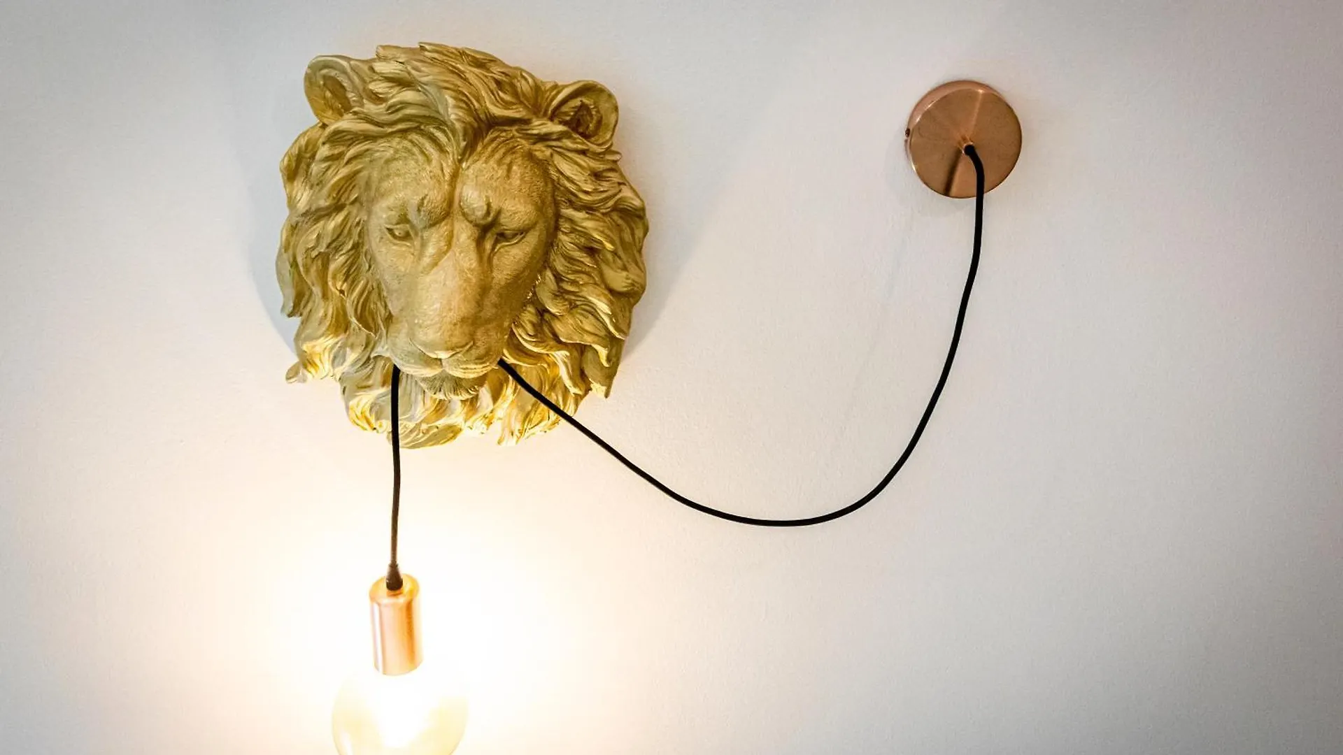 Golden Lion Apartment By Jr City Apartments Vienna