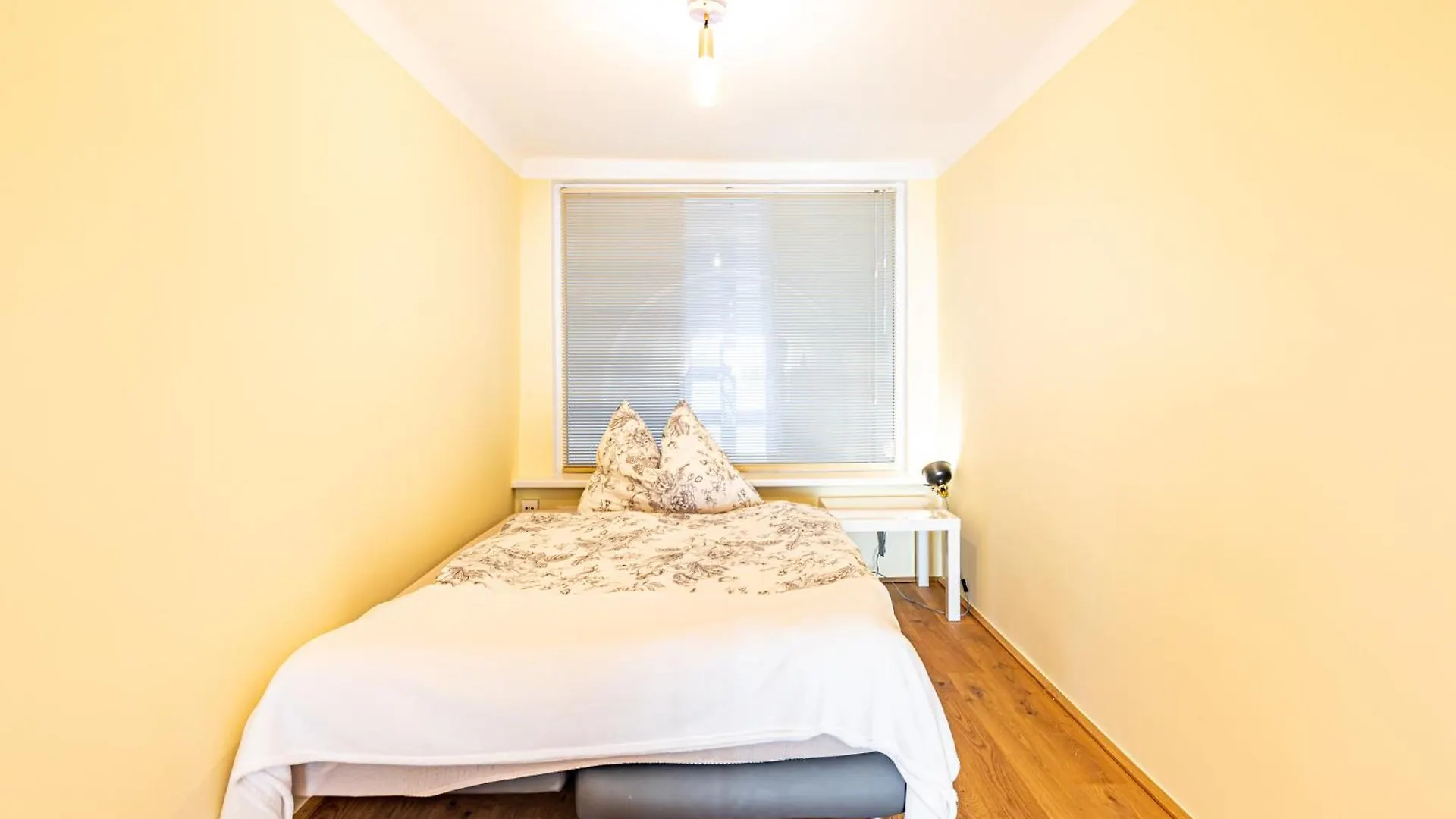 Golden Lion Apartment By Jr City Apartments Vienna Austria