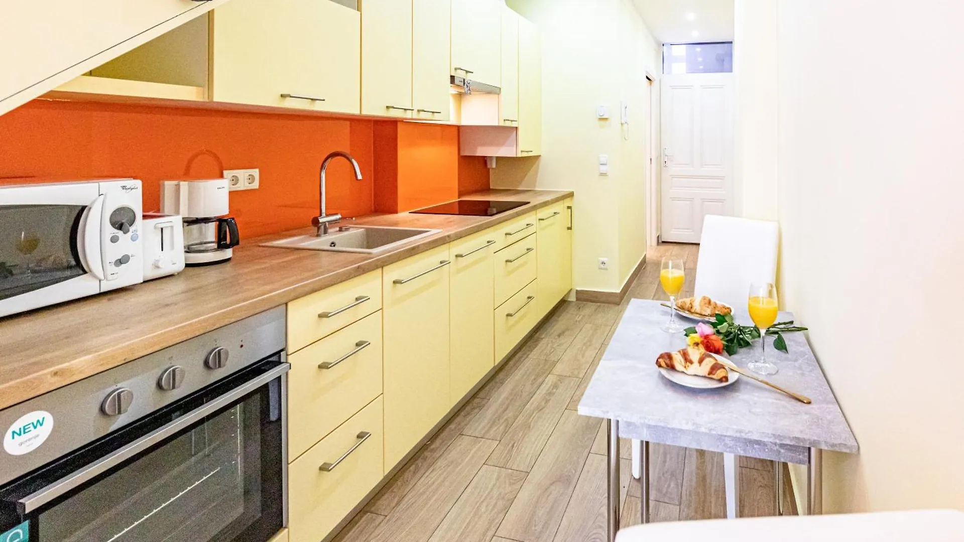 Golden Lion Apartment By Jr City Apartments Vienna